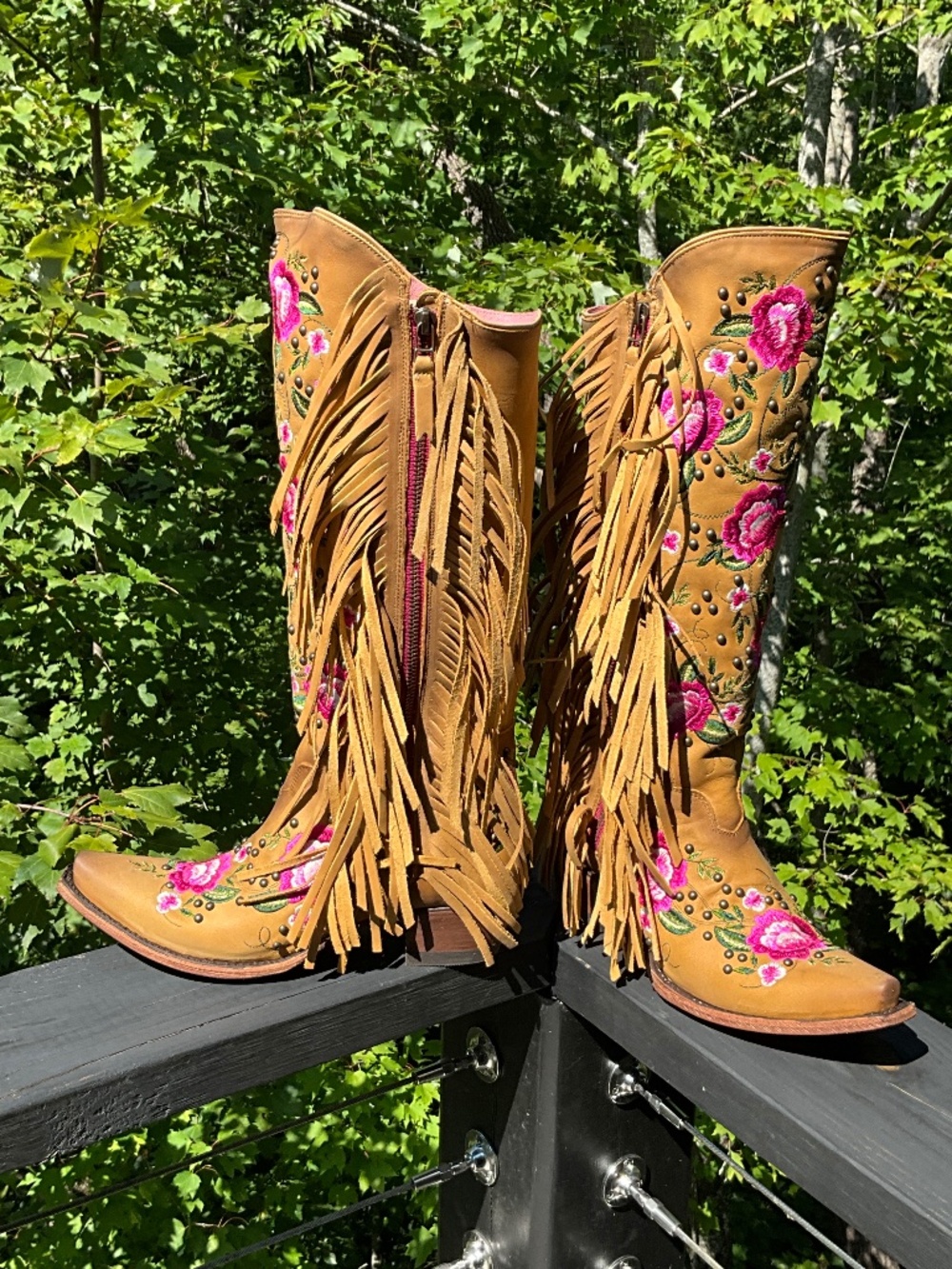 LANE Gypsy Junk Wallflower embroidered boots. NEW 8.5 Mustard color. Zip/Fringe